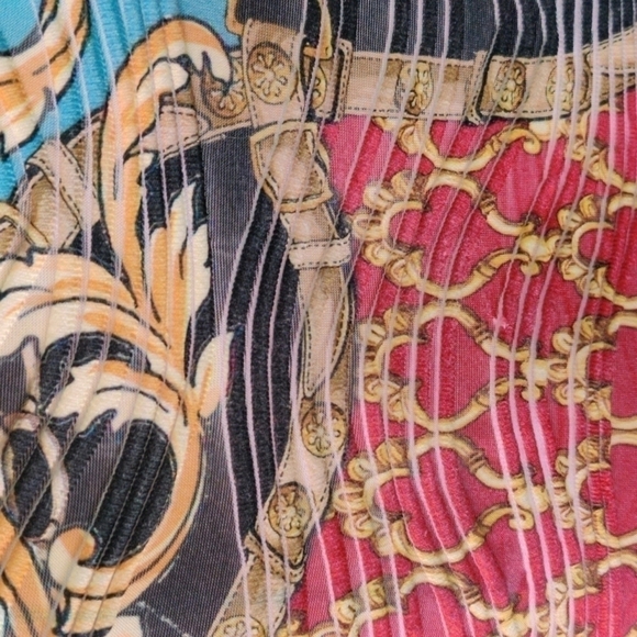 REALLY cool shirt, material is hard to explain size XL super soft and comfy - Picture 5 of 7